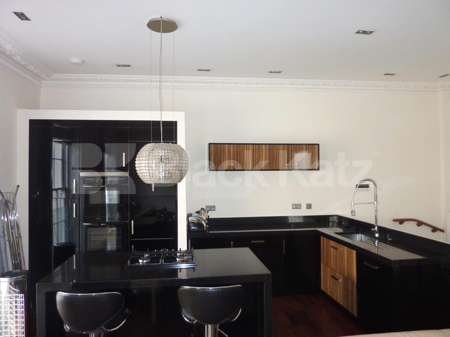 			REGENTS PARK, 2 Bedroom, 1 bath, 1 reception Flat			 Albany Street, REGENTS PARK